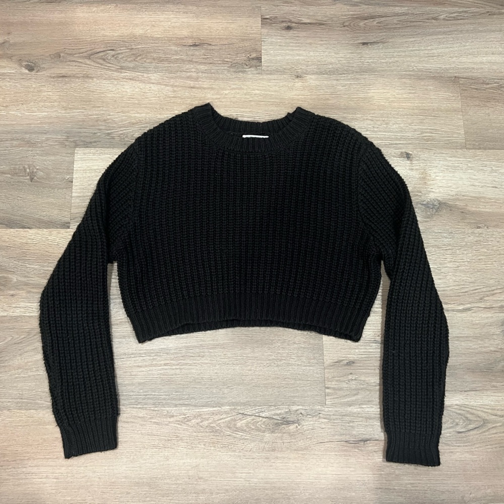 Pacsun
Black Cropped Knit Sweater
Size XS Only